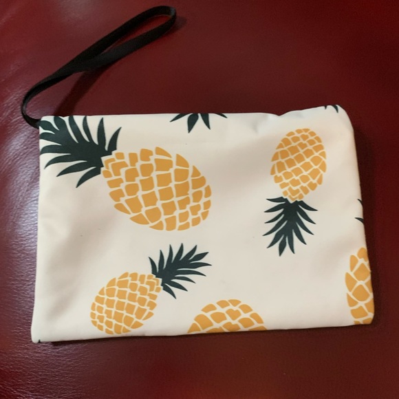 New! ETidy Large Foldable Pineapple Beach Bag Tote W/Pouch Waterproof Sandproof - Picture 9 of 14